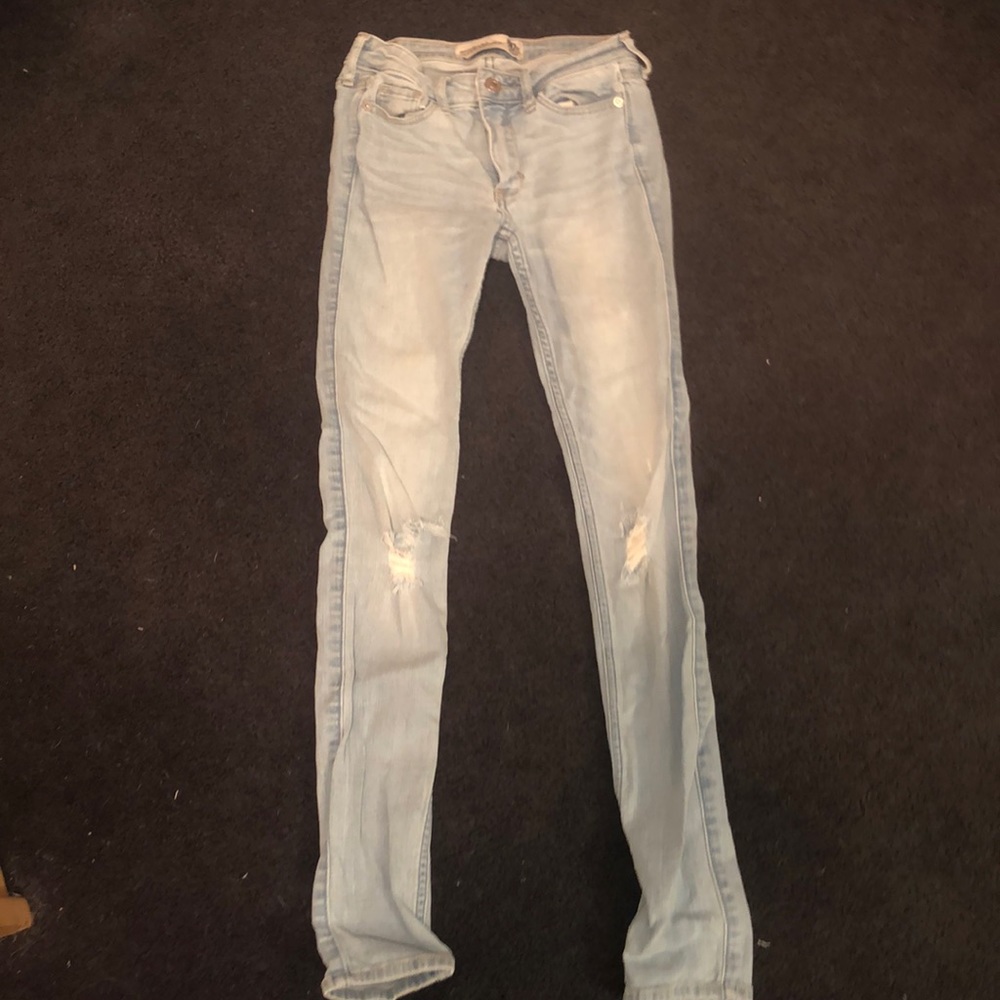 Abercrombie & Fitch Super Skinny 00R ripped jeans